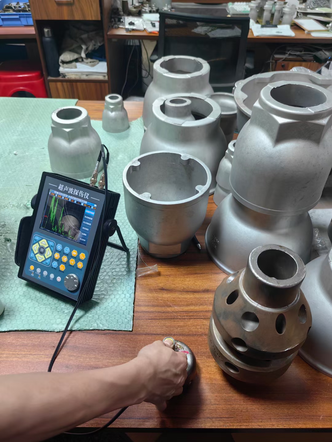 超声波探伤仪